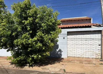 Casa com 3 Quartos para alugar, 100m² no Heimtal, Londrina
