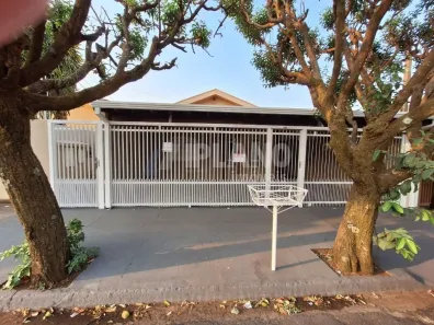 Casa com 2 Quartos para alugar, 237m² no Jardim Morada do Sol (Vila Xavier), Araraquara