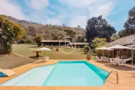 Casa com 6 Quartos à venda, 600m² no Cuiabá, Petrópolis