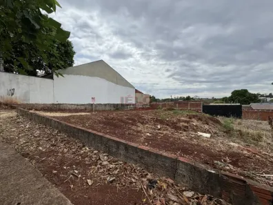Lote/Terreno à venda, 300m² no Jardim São Clemente, Maringá