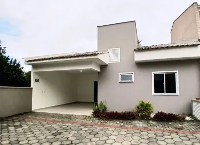 Casa com 2 Quartos para alugar, 90m² no Jaraguá 99, Jaraguá do Sul