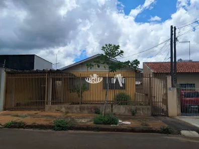 Casa com 2 Quartos à venda, 135m² no Parque Residencial Joaquim Toledo Piza, Londrina