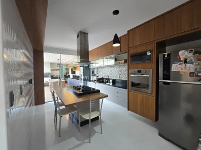Casa de Condomínio com 3 Quartos à venda, 200m² no Pedra do Descanso, Feira de Santana