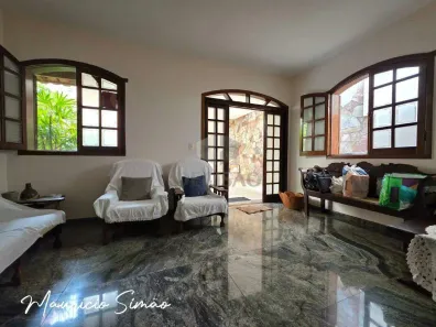 Casa com 2 Quartos à venda, 239m² no Sagrada Família, Belo Horizonte