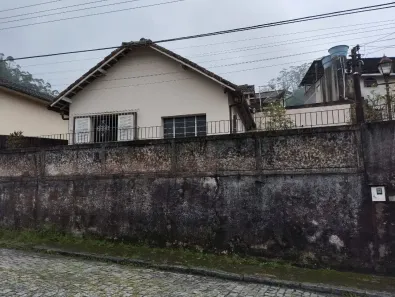 Casa com 2 Quartos à venda, 102m² no Castrioto, Petrópolis