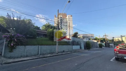 Lote/Terreno à venda, 758m² no Anita Garibaldi, Joinville