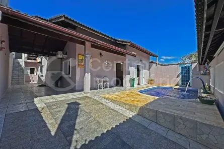 Casa com 3 Quartos à venda, 119m² no Jardim Tres Marias, Peruíbe