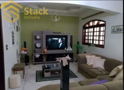 Sobrado com 4 Quartos à venda, 234m² no Cidade Luiza, Jundiaí
