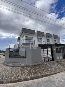 Sobrado com 2 Quartos para alugar, 78m² no Areias, Tijucas