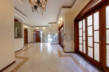 Casa com 5 Quartos à venda, 250m² no Centro, Pirassununga