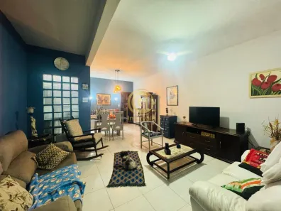 Sobrado com 3 Quartos à venda, 210m² no Jardim Luiza, Jacareí
