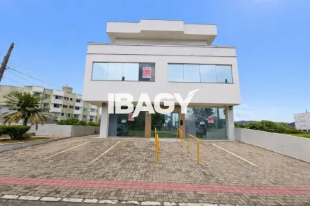 Ponto Comercial para alugar, 475m² no Sertão do Maruim, São José