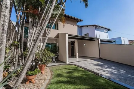 Sobrado com 3 Quartos à venda, 192m² no Jardim Bom Pastor, Botucatu