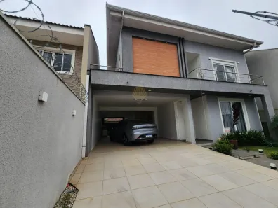 Casa com 3 Quartos para alugar, 352m² no São Braz, Curitiba