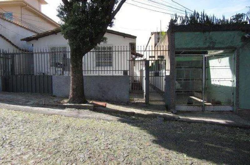 Casa com 1 quarto — Bonfim, Belo Horizonte