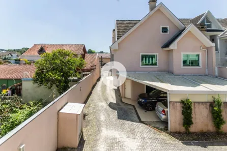 Sobrado com 3 Quartos à venda, 235m² no Pilarzinho, Curitiba