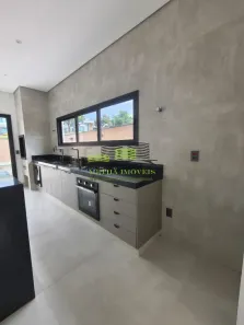 Casa de Condomínio com 3 Quartos para alugar, 395m² no Cajuru do Sul, Sorocaba