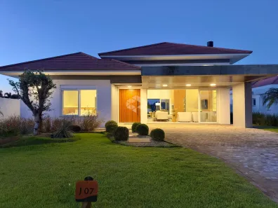 Casa de Condomínio com 5 Quartos à venda, 290m² no XANGRI-LÁ, Xangri-lá