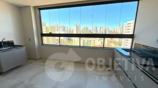 Apartamento com 3 Quartos para alugar, 97m² no Osvaldo Rezende, Uberlândia