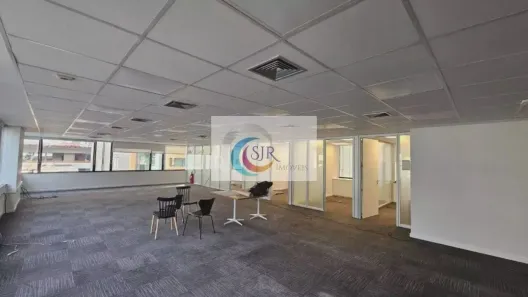 Sala Comercial para alugar, 245m² no Vila Olímpia, São Paulo