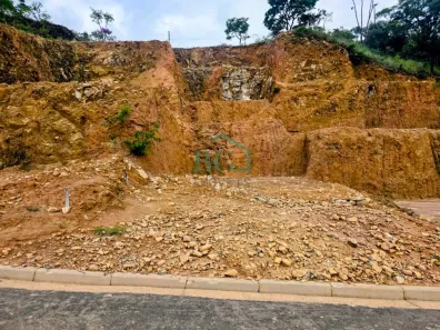 Lote/Terreno à venda, 255m² no Jardim Bandeirantes, Poços de Caldas
