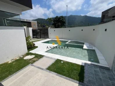 Casa de Condomínio com 4 Quartos à venda, 220m² no Vargem Pequena, Rio de Janeiro
