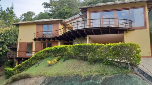 Casa com 6 Quartos à venda, 300m² no Araras, Petrópolis