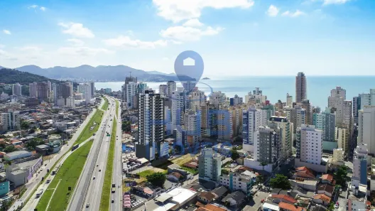Sala Comercial à venda, 1000m² no Meia Praia, Itapema