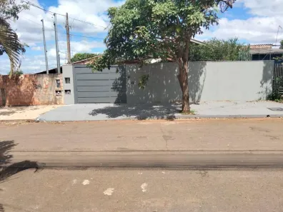 Casa com 4 Quartos à venda, 147m² no Jardim Anache, Campo Grande