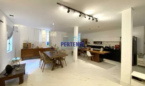 Casa com 3 Quartos à venda, 153m² no Lourdes, Belo Horizonte