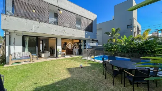 Casa de Condomínio com 4 Quartos à venda, 234m² no Campeche, Florianópolis