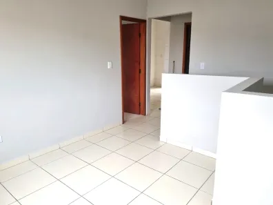 Casa de Condomínio com 2 Quartos à venda, 54m² no Sítio do Campo, Praia Grande