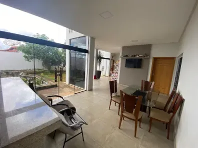 Sobrado com 4 Quartos à venda, 370m² no Anápolis City, Anápolis