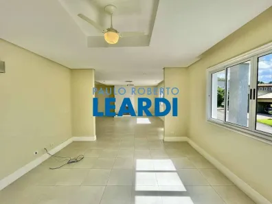 Casa de Condomínio com 4 Quartos à venda, 312m² no Golf Gardens, Carapicuíba