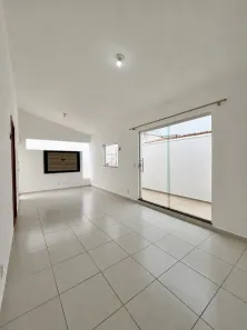 Casa de Condomínio com 3 Quartos para alugar, 110m² no Tarumã-Açu, Manaus
