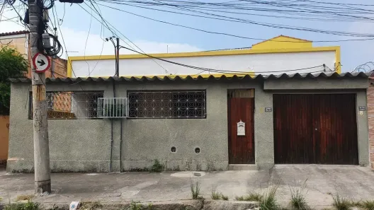 Casa com 3 Quartos à venda, 160m² no Ramos, Rio de Janeiro
