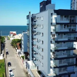 Apartamento com 3 Quartos para alugar, 97m² no Itacolomi, Balneário Piçarras