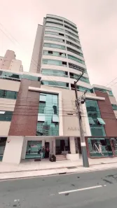 Apartamento com 3 Quartos para alugar, 120m² no Centro, Balneário Camboriú