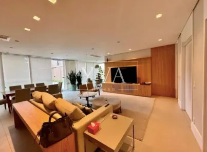 Apartamento com 3 Quartos à venda, 186m² no Moema, São Paulo