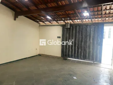 Casa com 2 Quartos à venda, 100m² no Vila Atlântida, Montes Claros