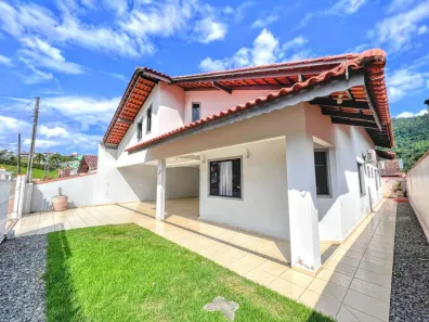 Casa com 3 Quartos à venda, 186m² no Jaraguá Esquerdo, Jaraguá do Sul