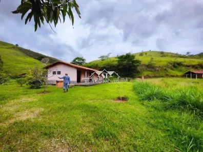 Fazenda/Sítio com 3 Quartos à venda, 250m² no , Paraíba do Sul