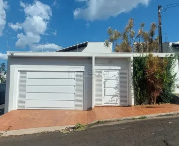 Casa com 3 Quartos para alugar, 211m² no Jardim Flórida, Franca