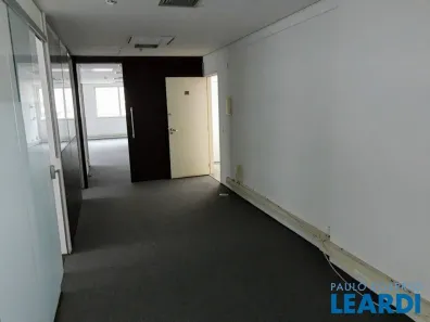 Sala Comercial para alugar, 150m² no Consolação, São Paulo