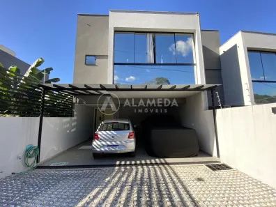 Casa com 3 Quartos à venda, 240m² no Água Verde, Blumenau