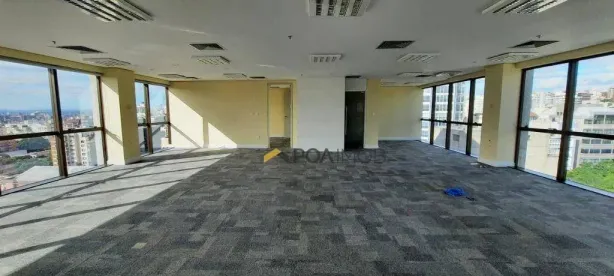 Sala Comercial para alugar, 171m² no Moinhos de Vento, Porto Alegre