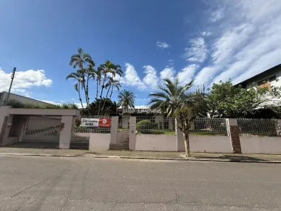 Casa com 4 Quartos para alugar, 350m² no Centro I, Brusque