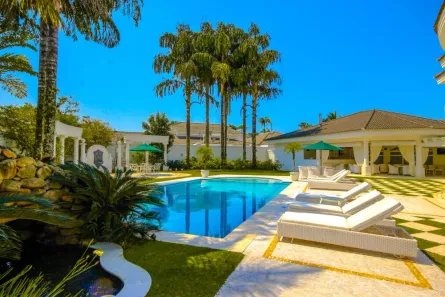 Casa de Condomínio com 6 Quartos à venda, 984m² no Jardim Acapulco, Guarujá
