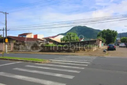 Lote/Terreno à venda, 374m² no Centro, Peruíbe