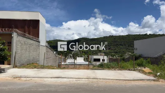 Lote/Terreno à venda, 393m² no Ibituruna, Montes Claros